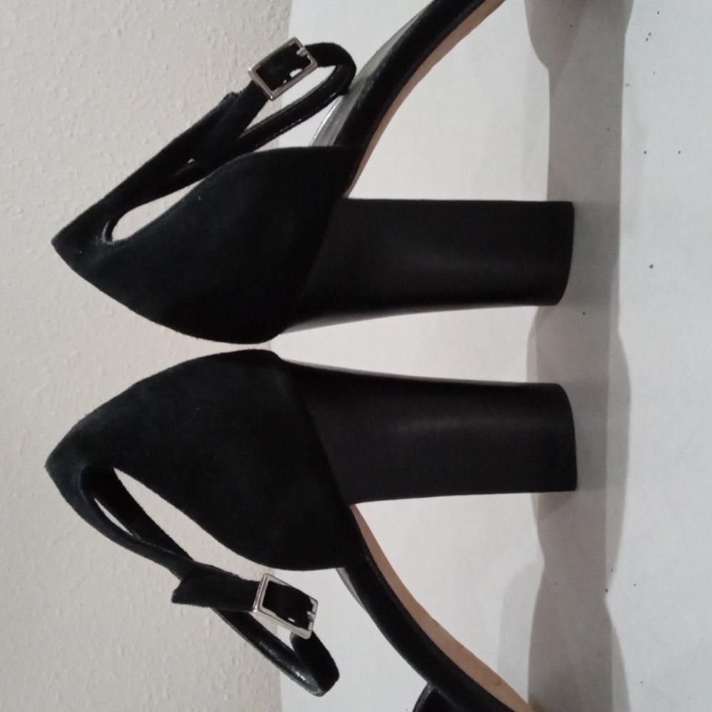 Circa Joan&David 8.5 Black Forma Heels